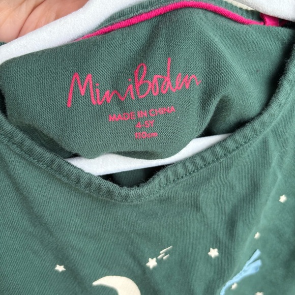 Mini Boden Girls Magical Appliqué Long Sleeve Trekking Green Princess Size 4-5 - Picture 8 of 9